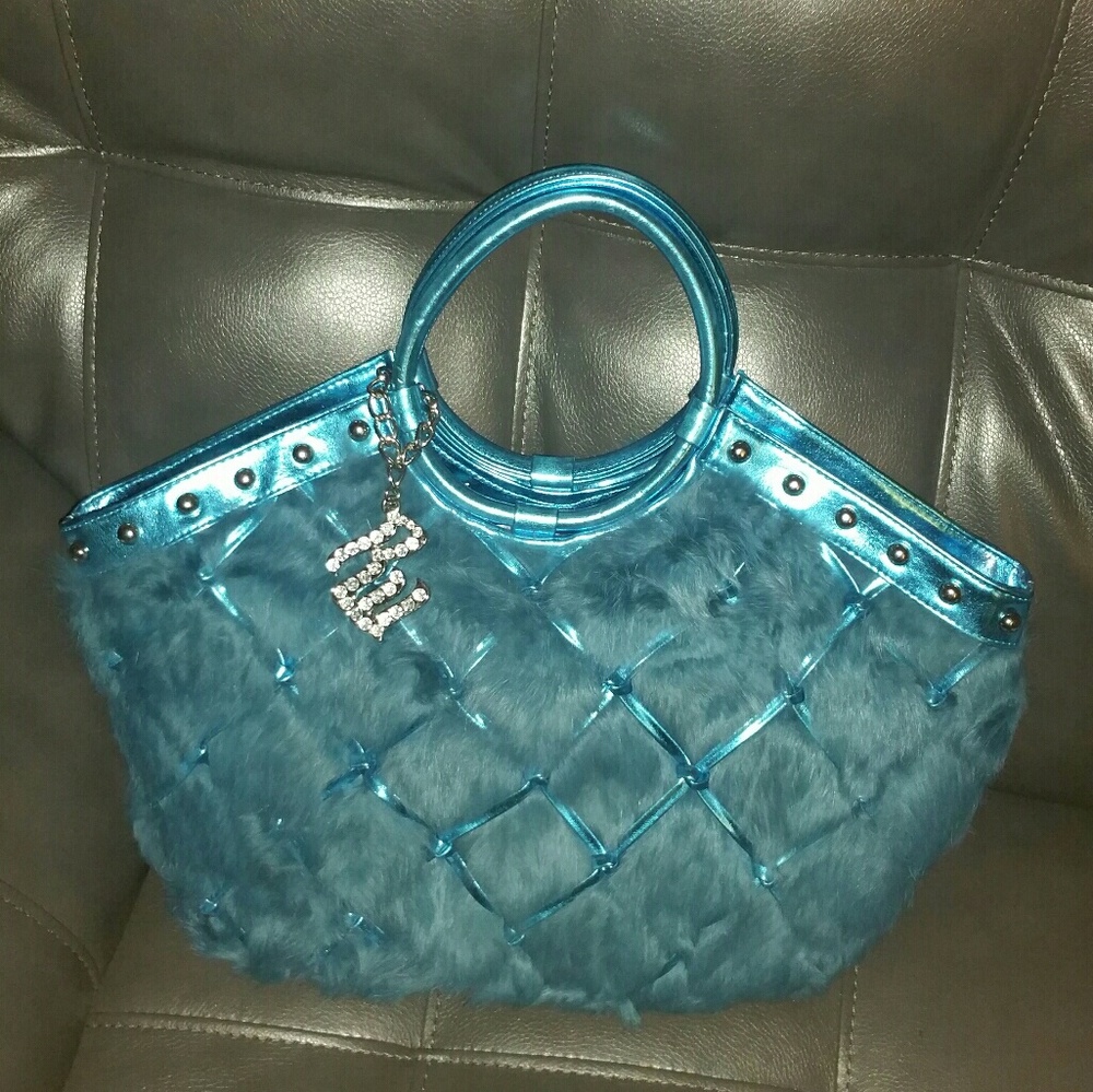 Rocawear faux fur hand bag